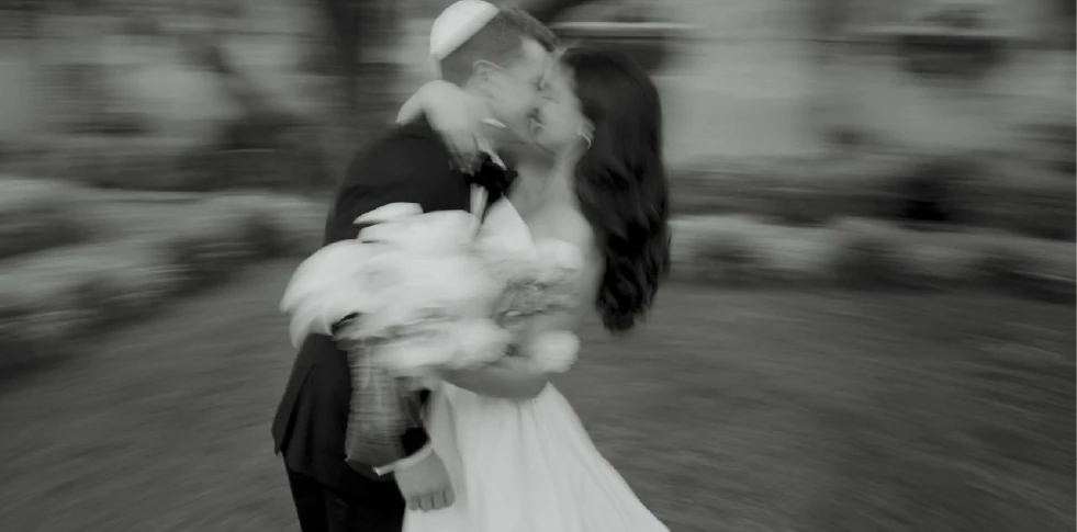 Unscripted Moments Every Wedding Filmmaker Should Capture